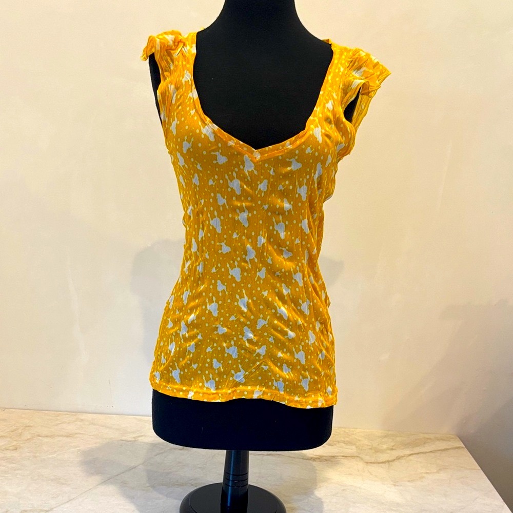 NWOT, Zara Collection from Spain Yellow V-Neck Cheesecloth Ruffle top Large